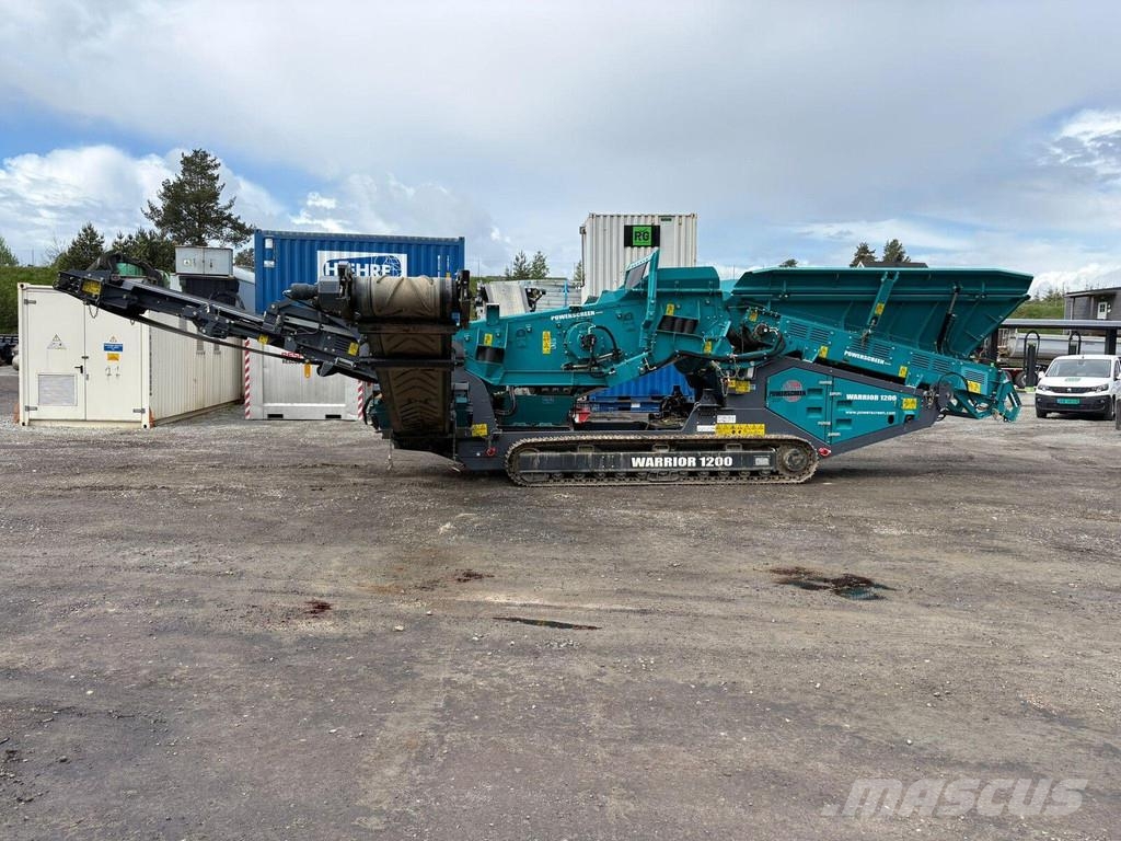 Powerscreen Warrior 1200 Sieb- und Brechanlagen