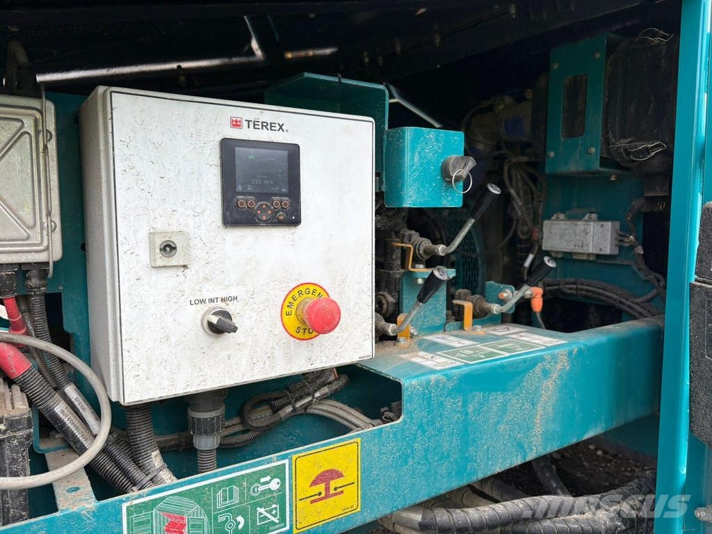 Powerscreen Warrior 1200 Sieb- und Brechanlagen