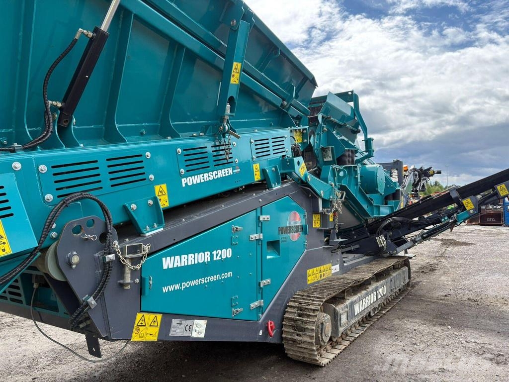 Powerscreen Warrior 1200 Sieb- und Brechanlagen