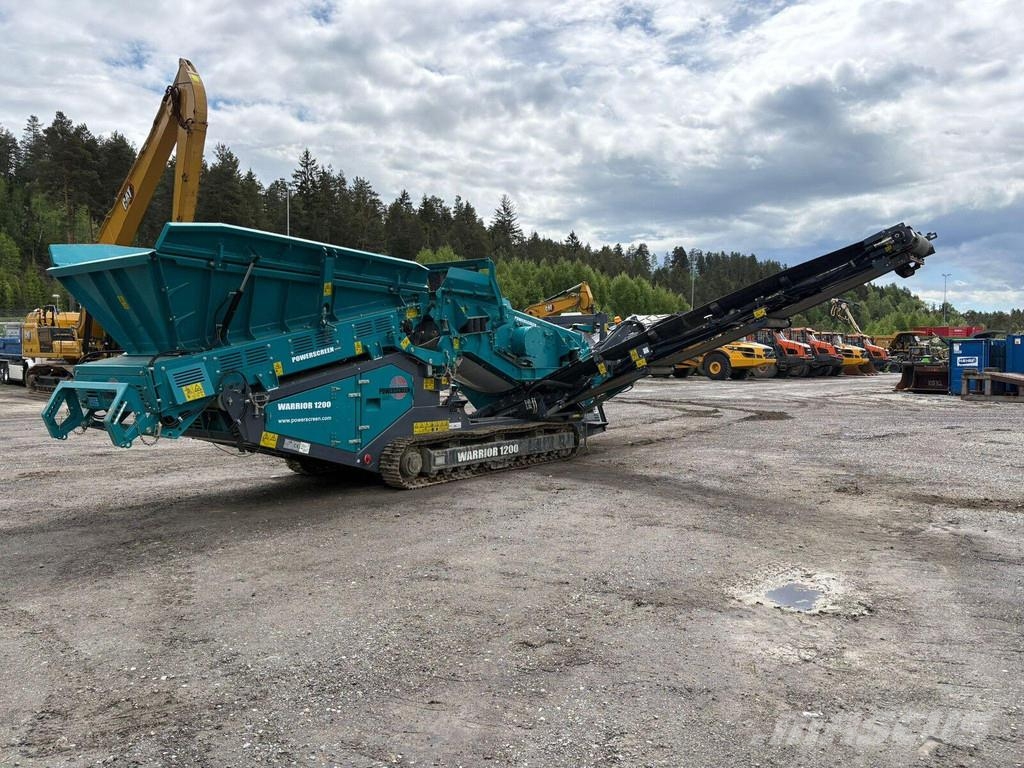 Powerscreen Warrior 1200 Sieb- und Brechanlagen