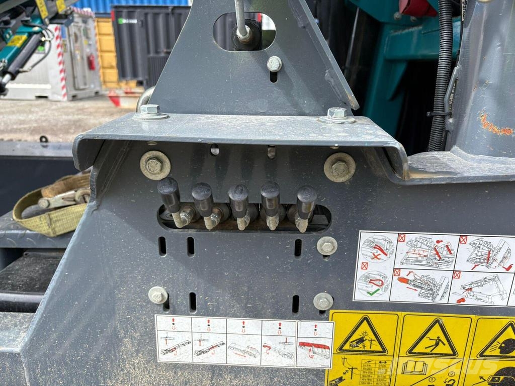 Powerscreen Warrior 1200 Sieb- und Brechanlagen