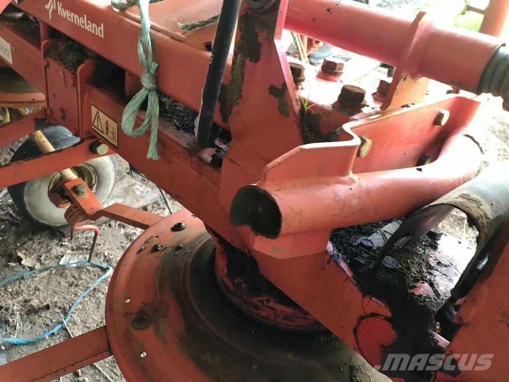 Kverneland 8064 テッダー・テッダーレーキ