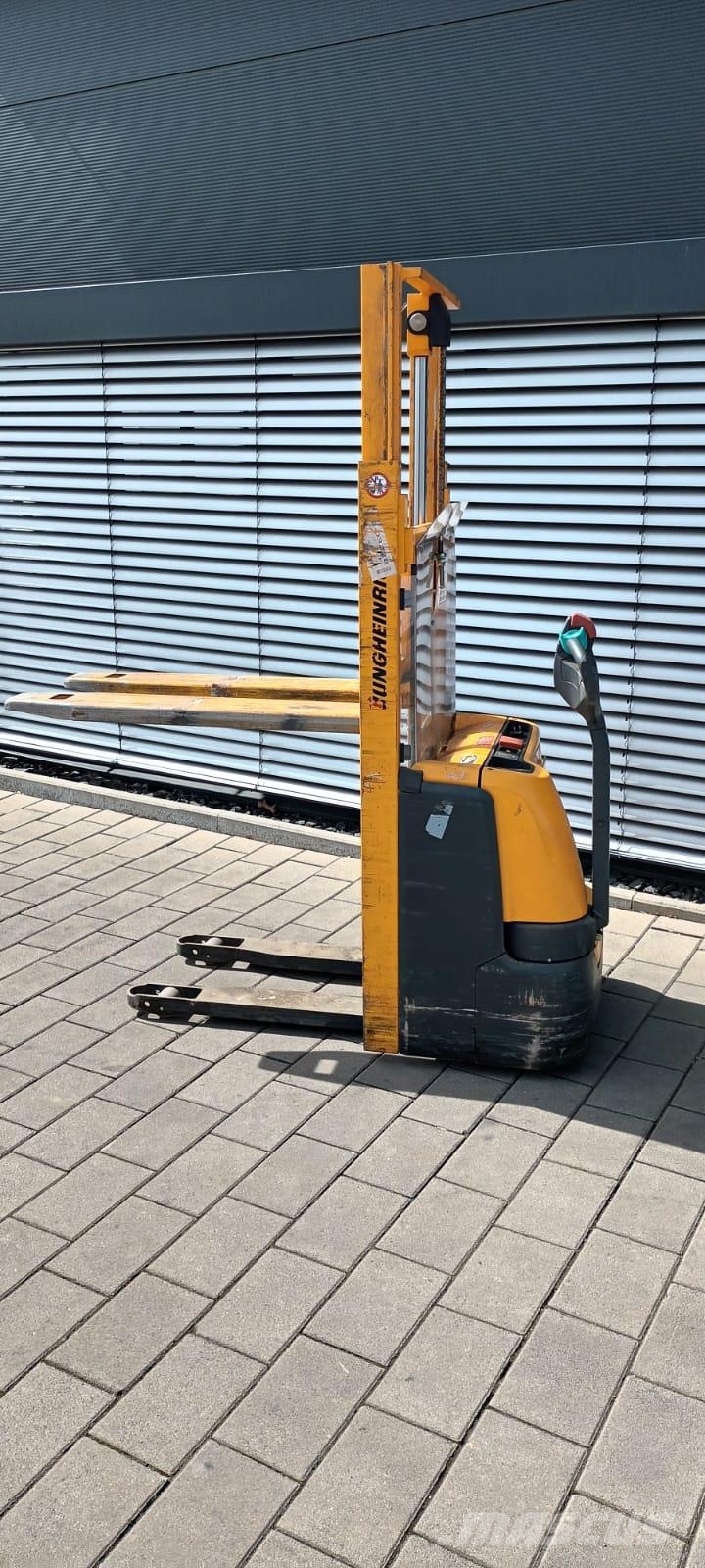 Jungheinrich EJC110 Zelfrijdende stapelaars