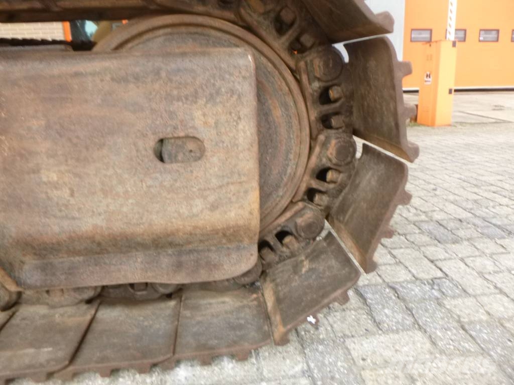 JCB JS360LCT4 Rupsgraafmachines