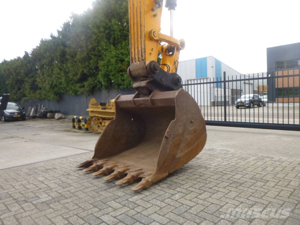 JCB JS360LCT4 Rupsgraafmachines