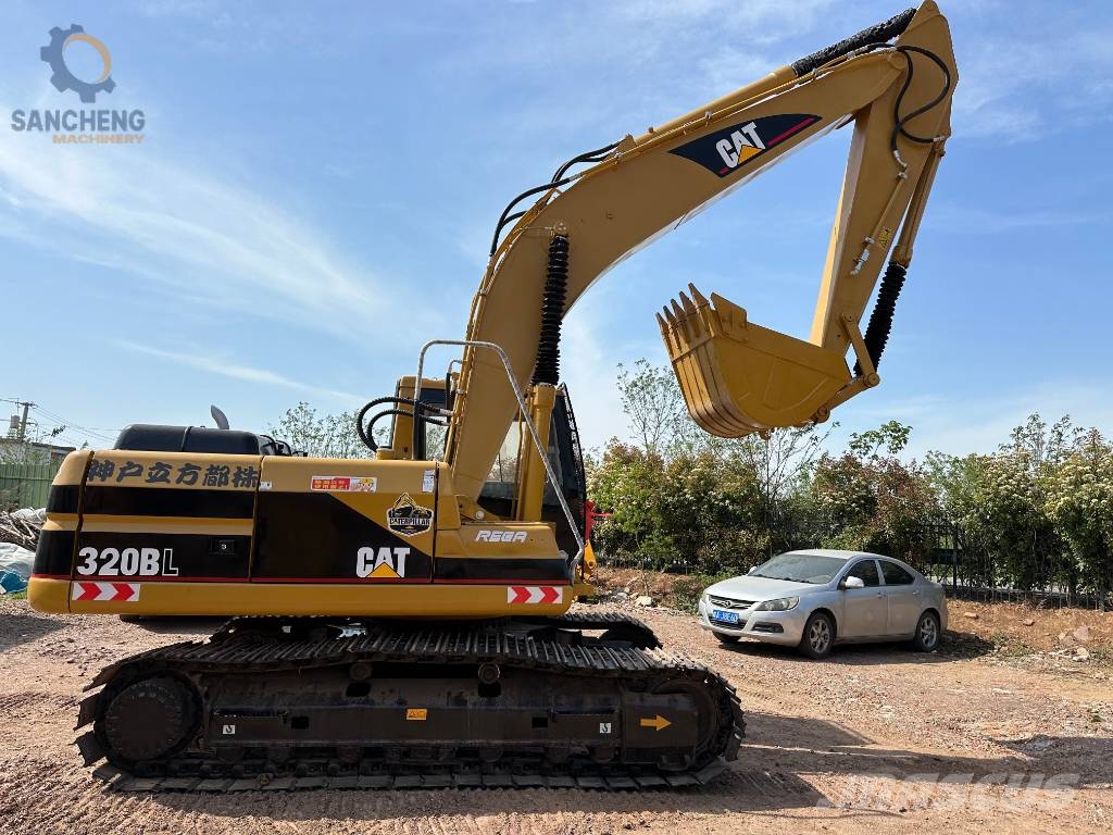 CAT 320B Bagri goseničarji