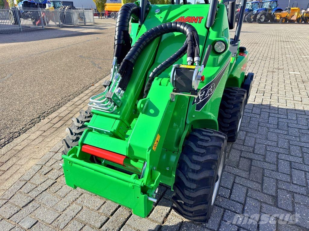 Avant 423 TDL Shovel Wielladers