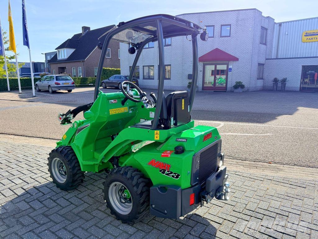 Avant 423 TDL Shovel Wielladers