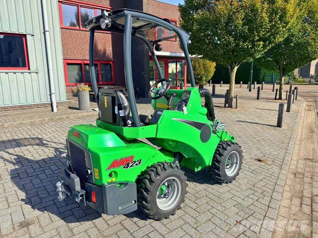 Avant 423 TDL Shovel Wielladers