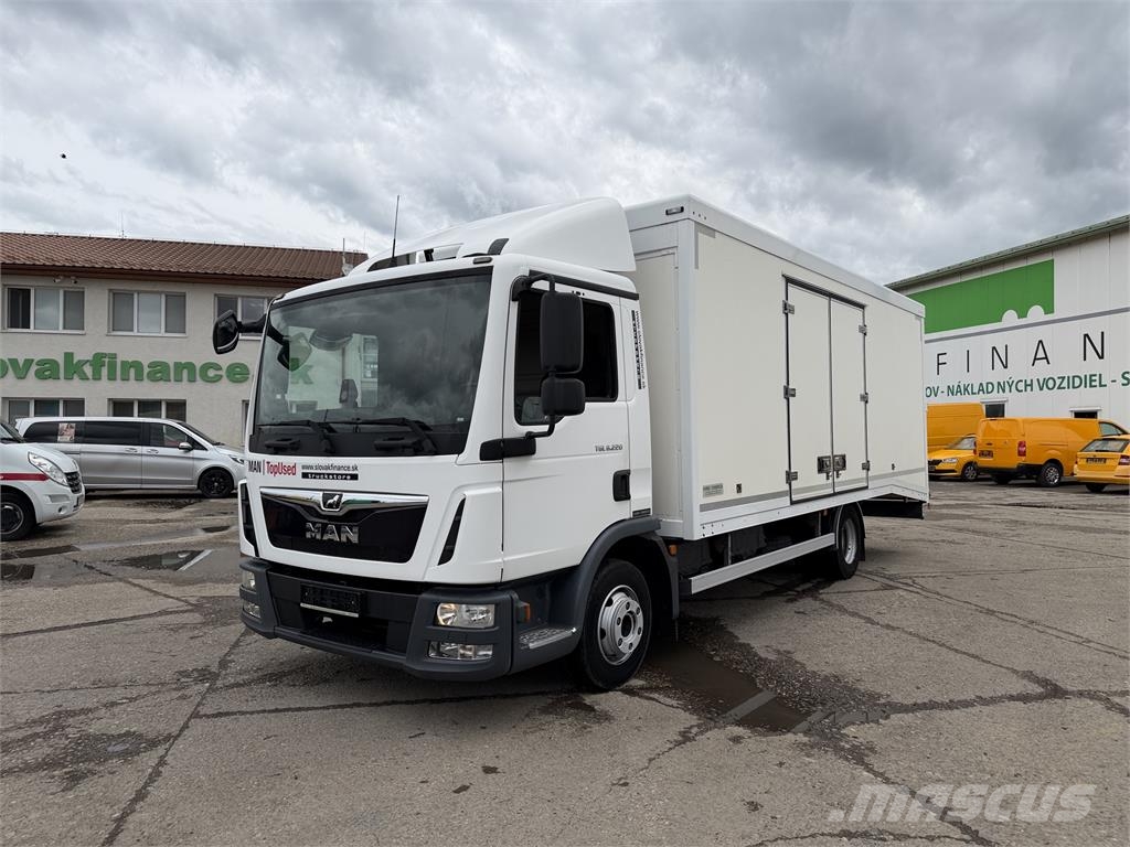 MAN TGL 8.220 4X2 na prepravu automobilov VIN 598 Camiones portacoches