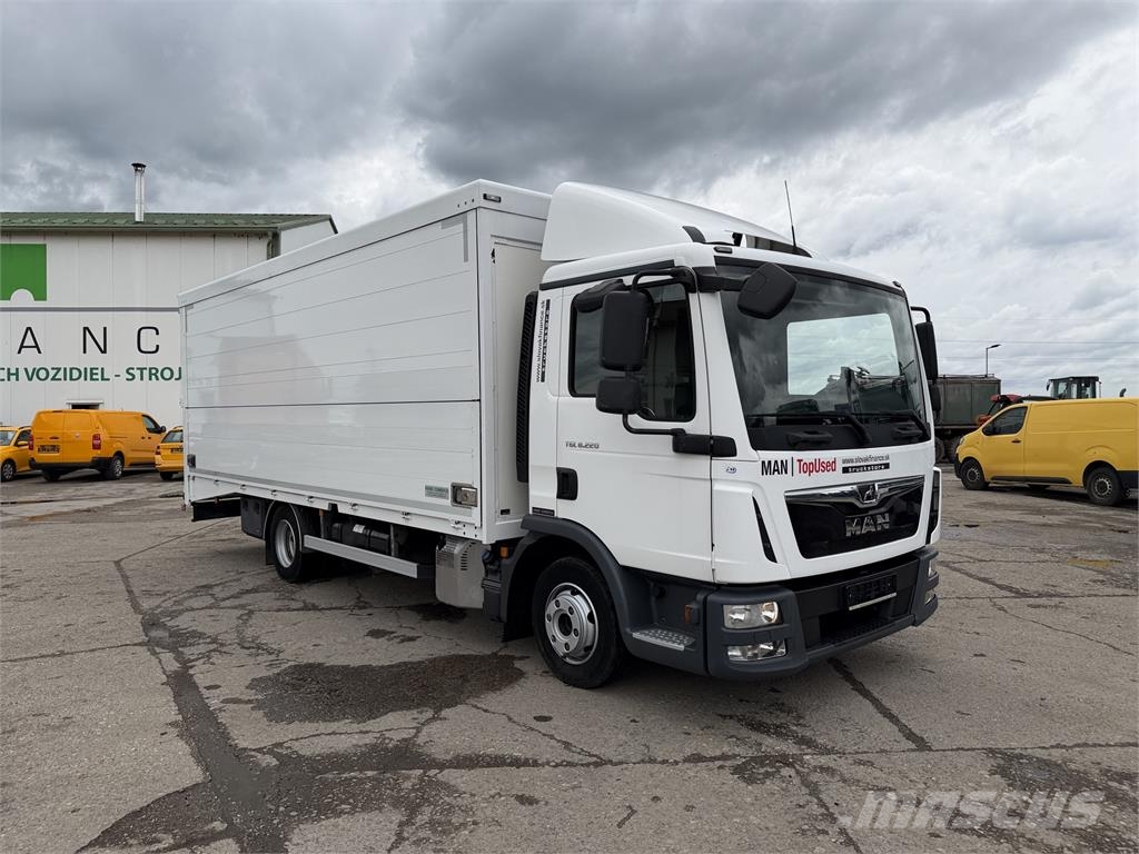 MAN TGL 8.220 4X2 na prepravu automobilov VIN 598 Camiones portacoches