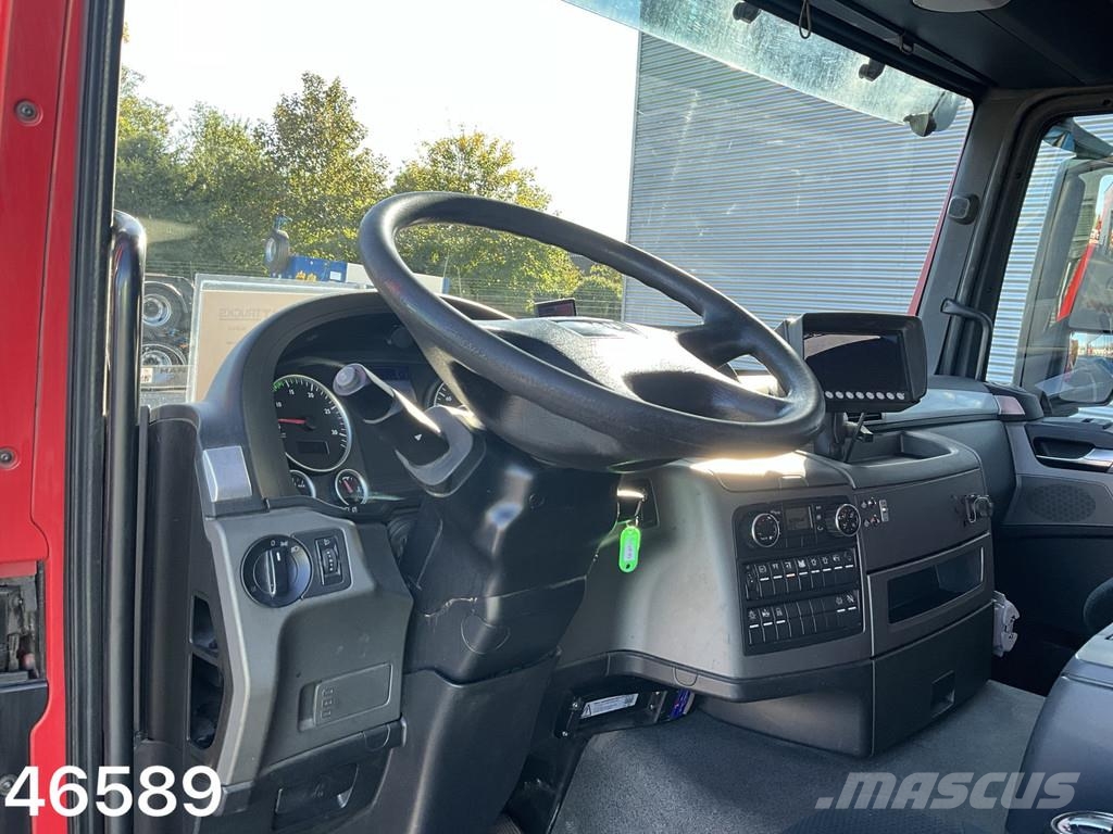 MAN TGS 35.360 8x4 Euro 6 HMF 22 Tonmeter Z-kraan Tipper trucks