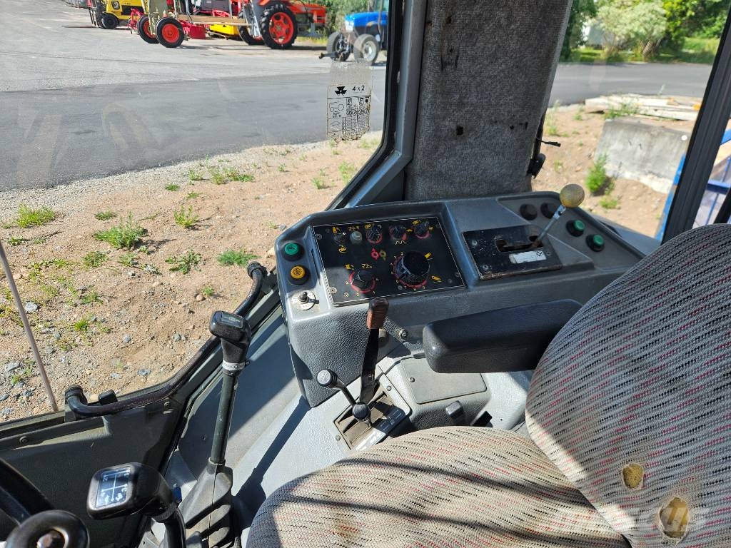 PAKETPRIS - MASSEY FERGUSON 3060 MED VRETEN HVV9 Traktoren
