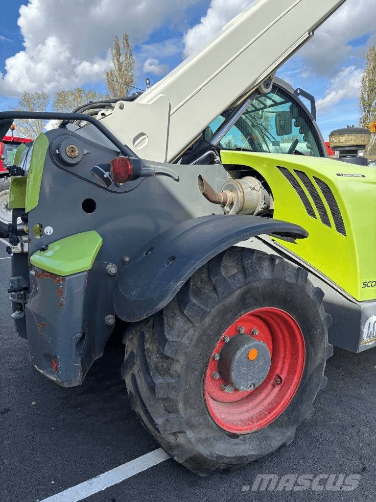 CLAAS Scorpion 7055 Kurottajat