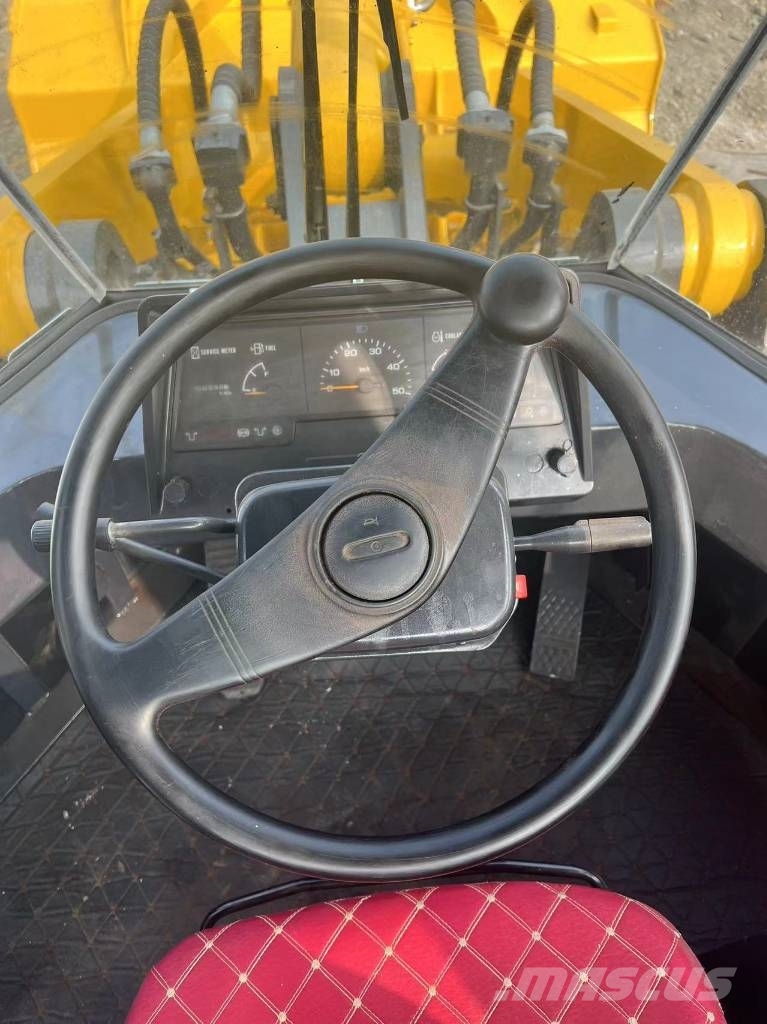 Komatsu WA 470 Utovarivači na kotačima