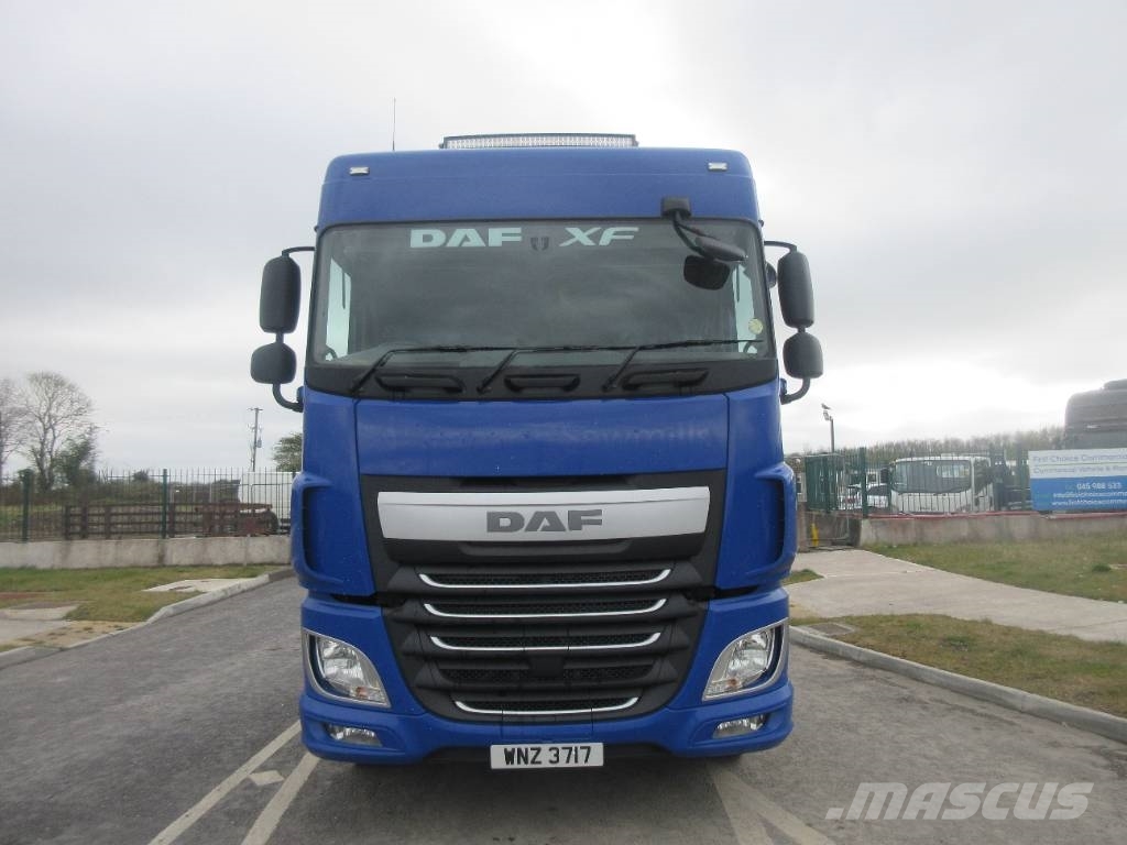 DAF XF105.460 曳引機組件