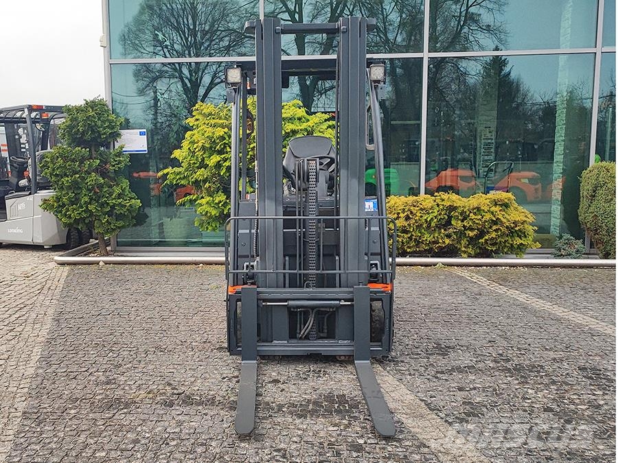 Nexen FBAT18N Sähkötrukit