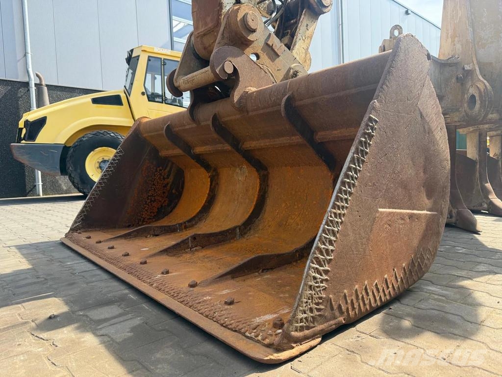 CASE CX250C Escavatori cingolati