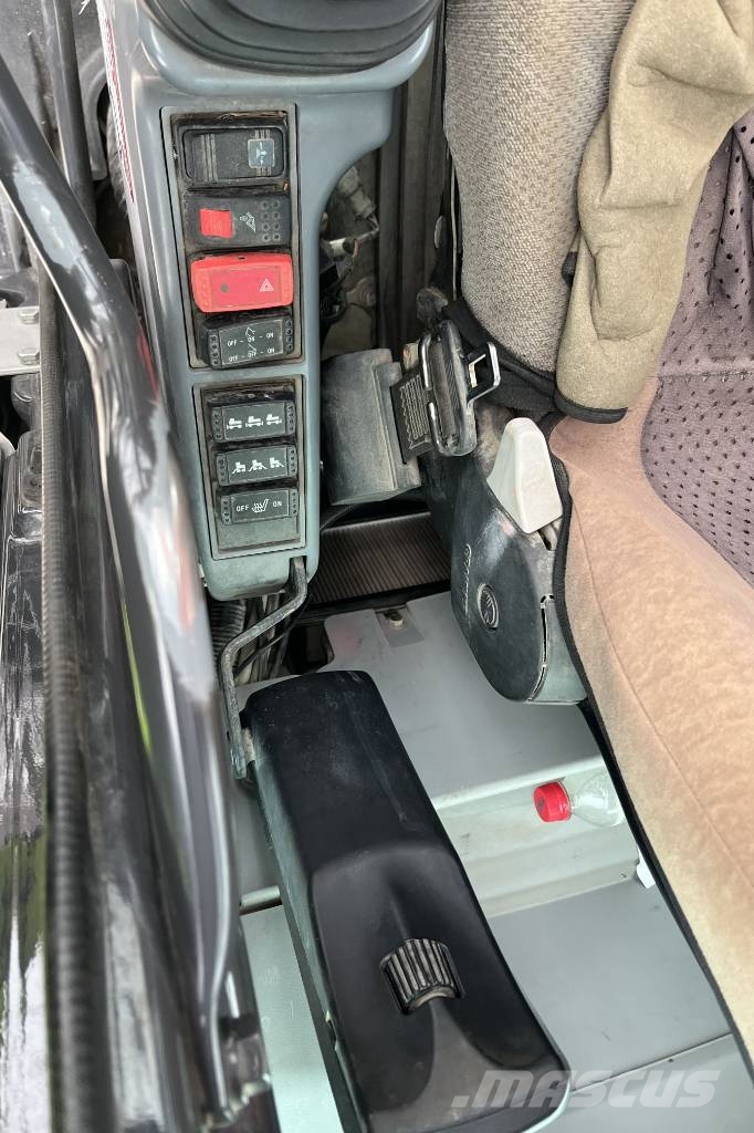 Hitachi ZX 140 W-5 Hjulgrävare