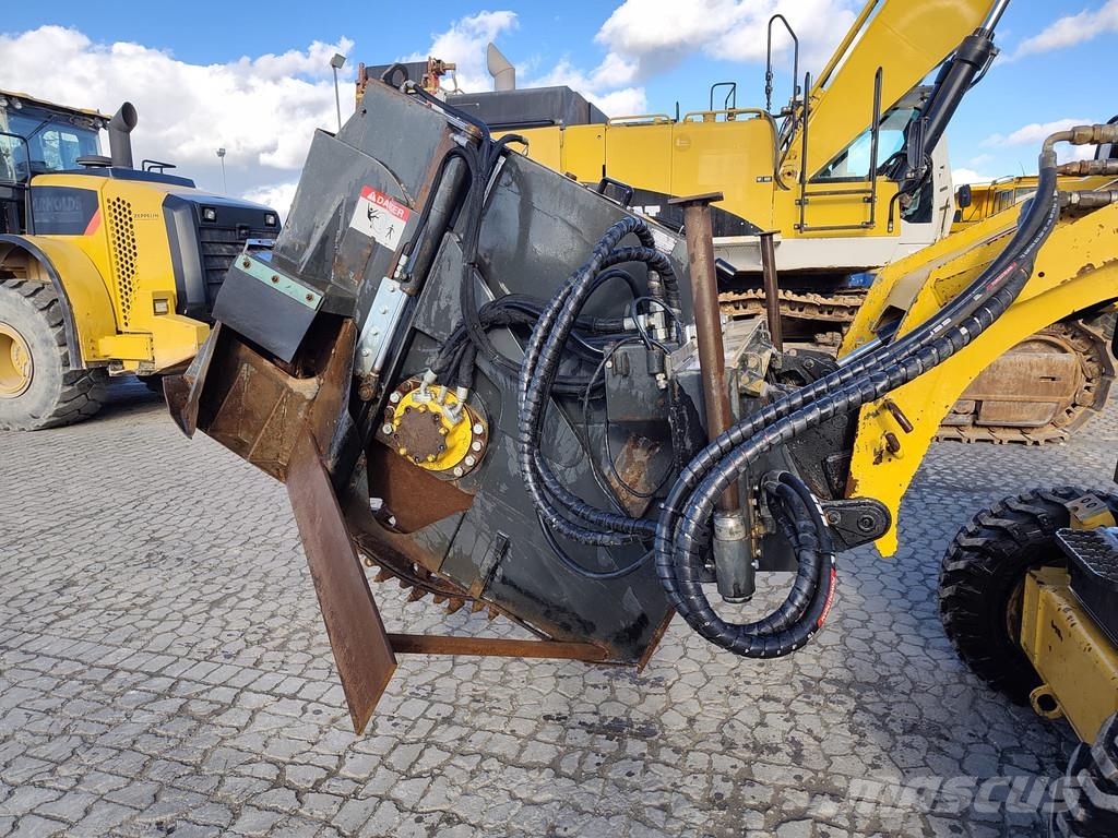 Bobcat SW24 . Tranšeju racēji