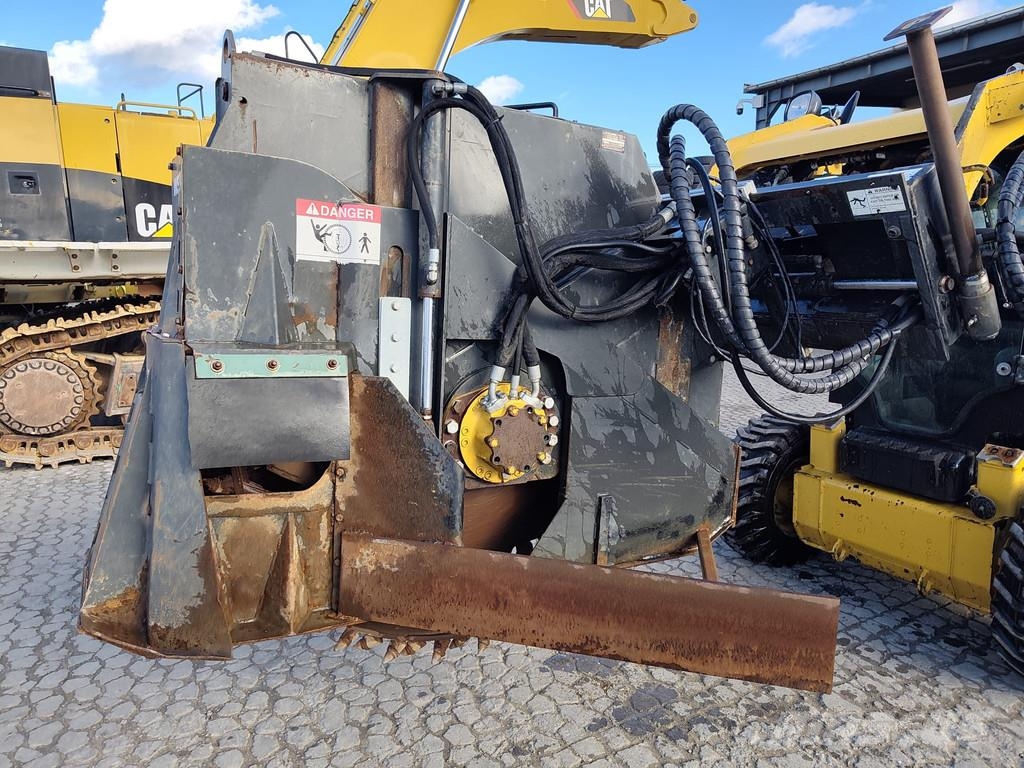 Bobcat SW24 . Tranšeju racēji