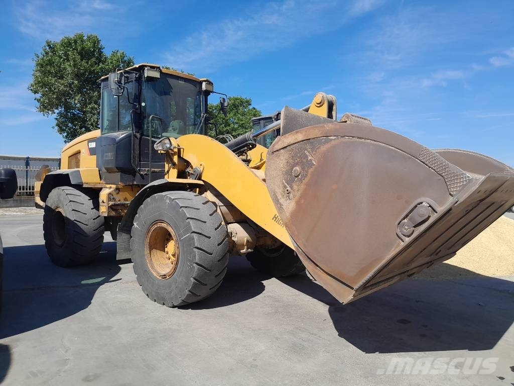 CAT 938 M Фронтальні навантажувачі