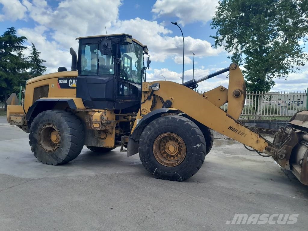 CAT 938 M Фронтальні навантажувачі