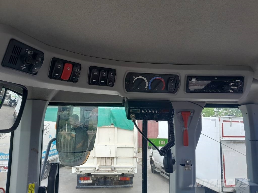 CAT 938 M Фронтальні навантажувачі