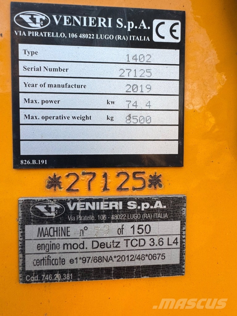 Venieri 1402 轮式装载机