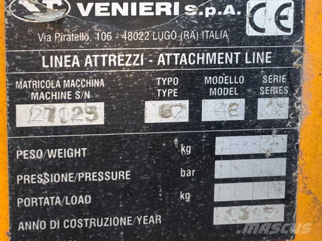 Venieri 1402 轮式装载机