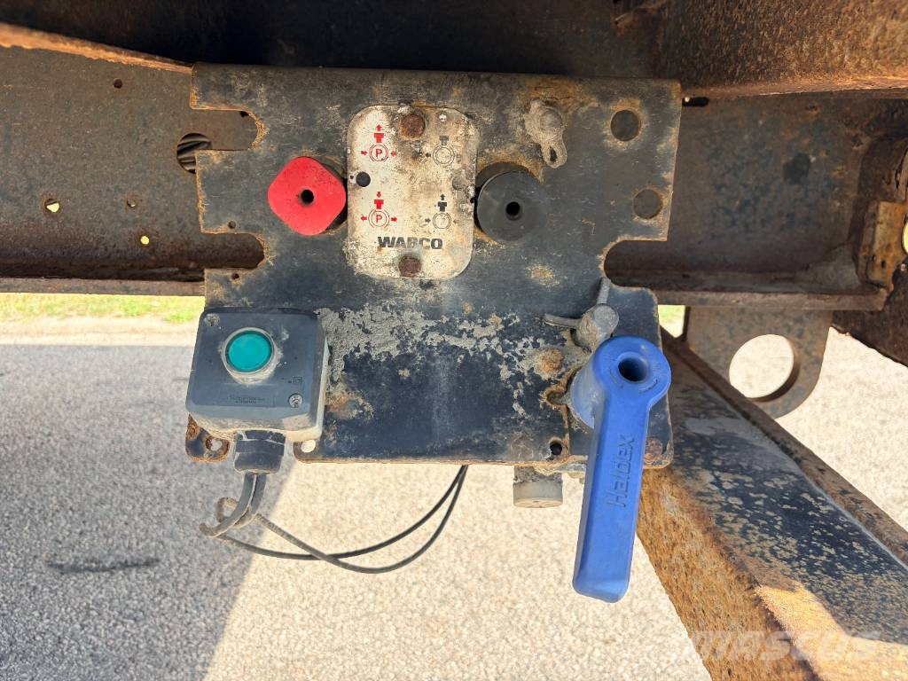Kögel SN 24 Semirremolques de plataformas planas/laterales abatibles