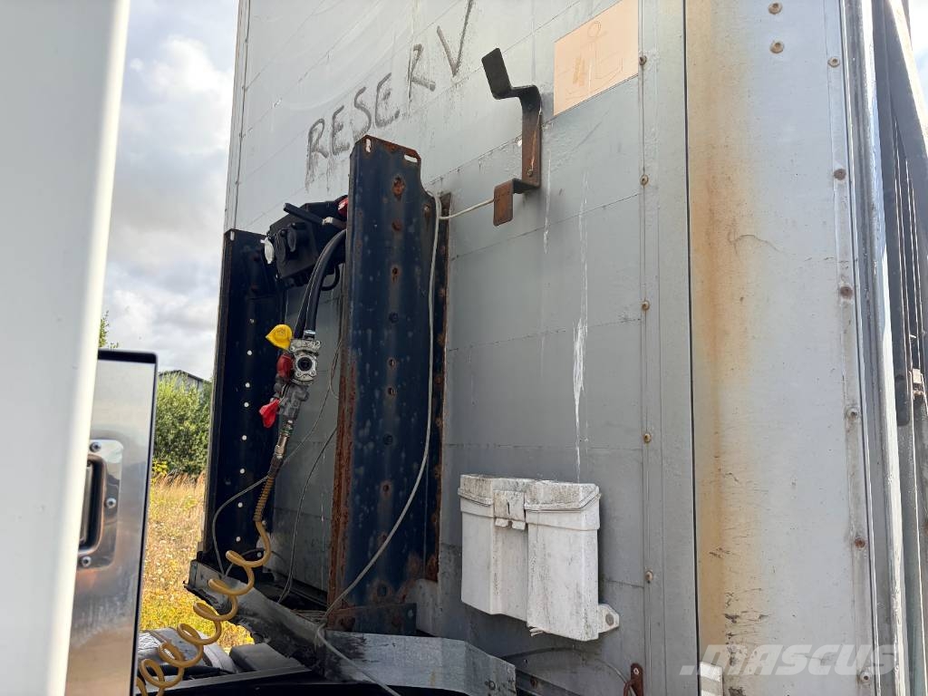 Kögel SN 24 Semirremolques de plataformas planas/laterales abatibles