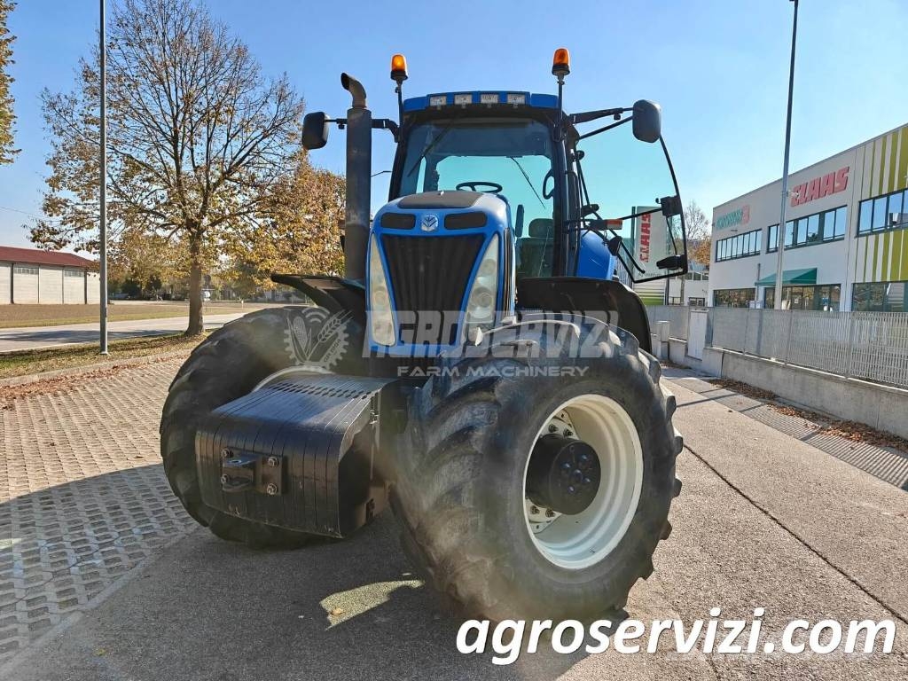New Holland T 8040 الجرارات