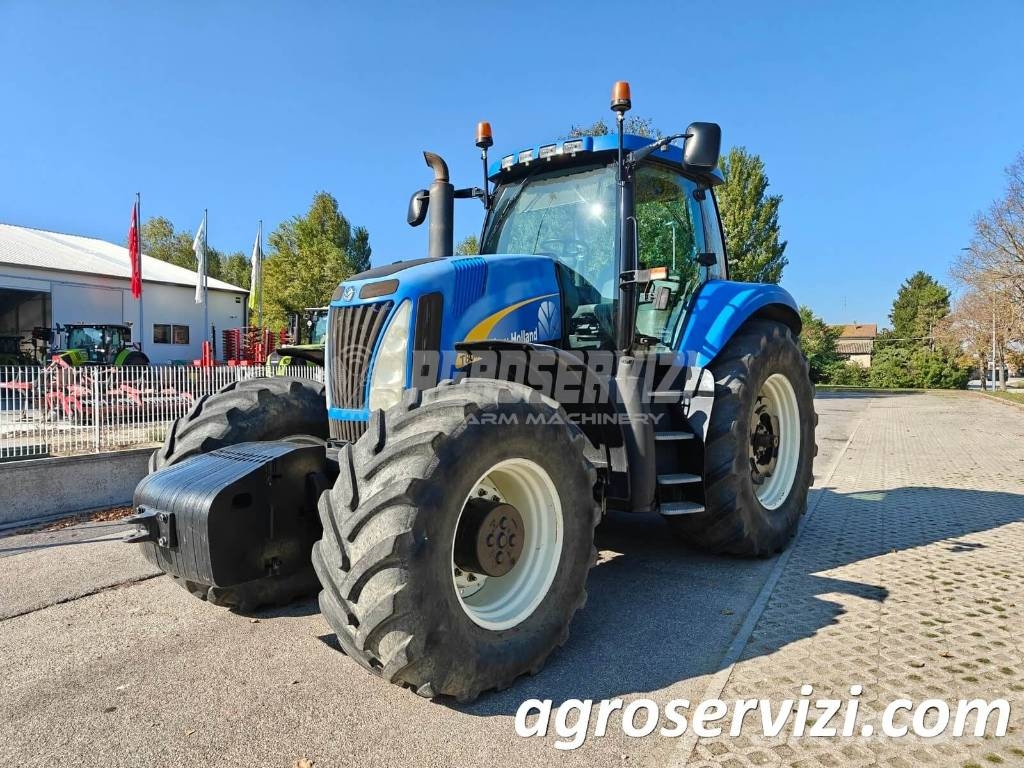 New Holland T 8040 الجرارات