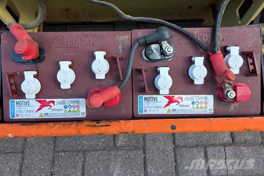 JLG 2630ES Electric, Working Height 10m, 230 kg Capaci Schaarhoogwerkers