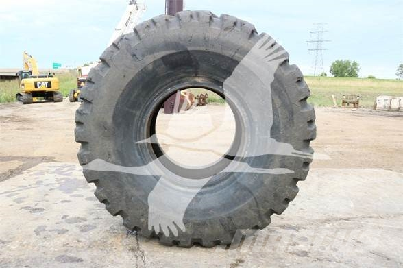 Firestone 37.25x35 Pneus, Rodas e Jantes