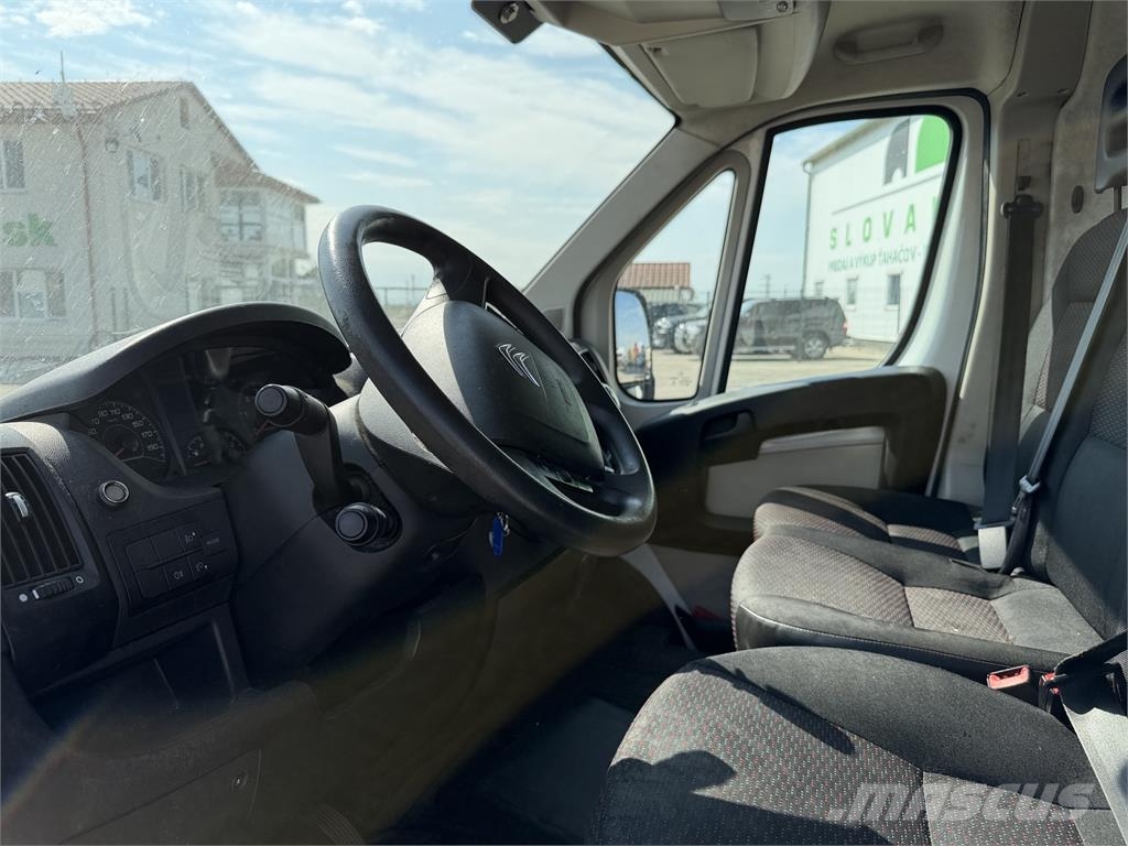 Citroën Jumper VIN 402 Furgonetas cerradas