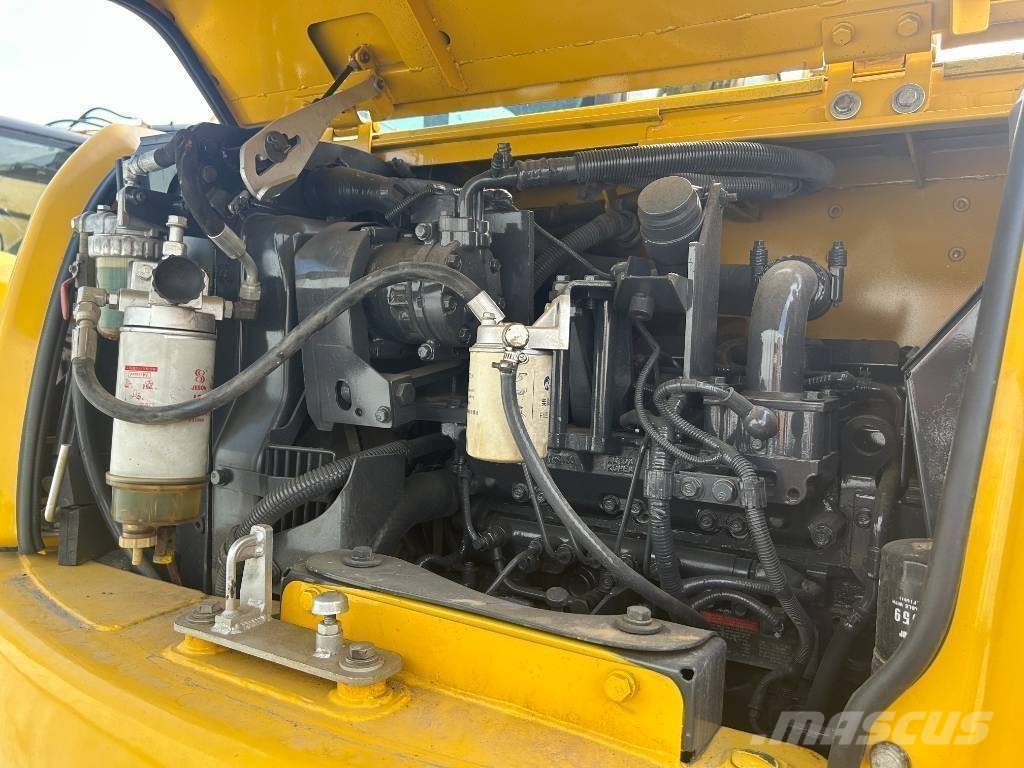 Komatsu PC 70-8 대형 굴삭기 29톤 이상