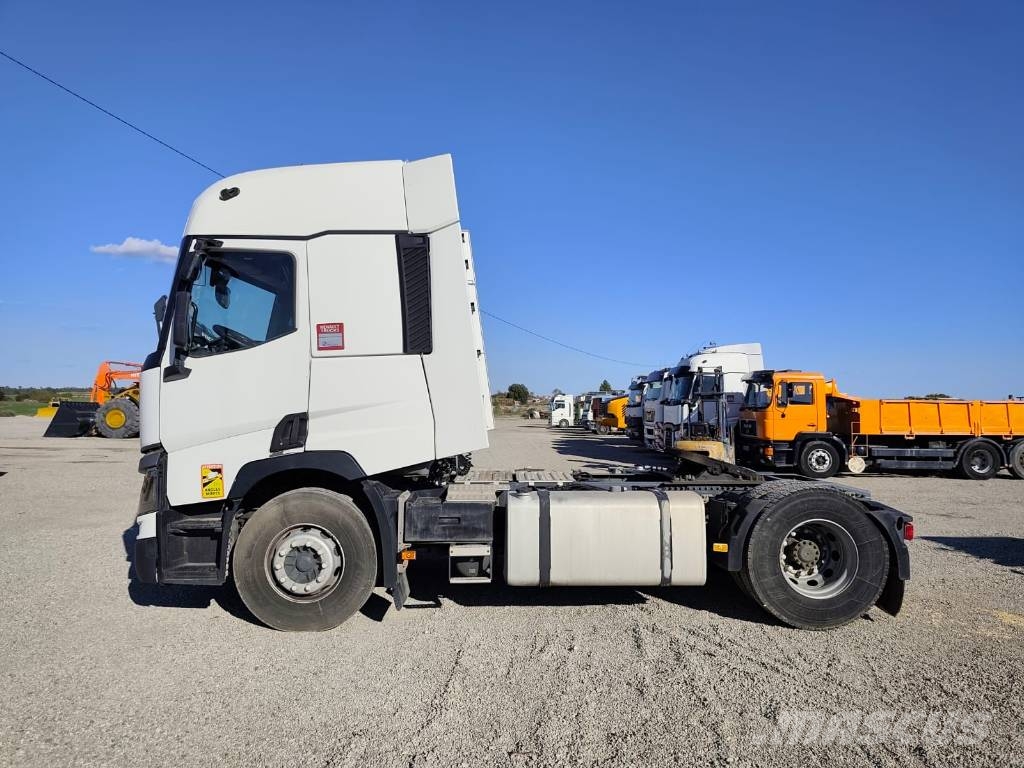 Renault T وحدات الجر