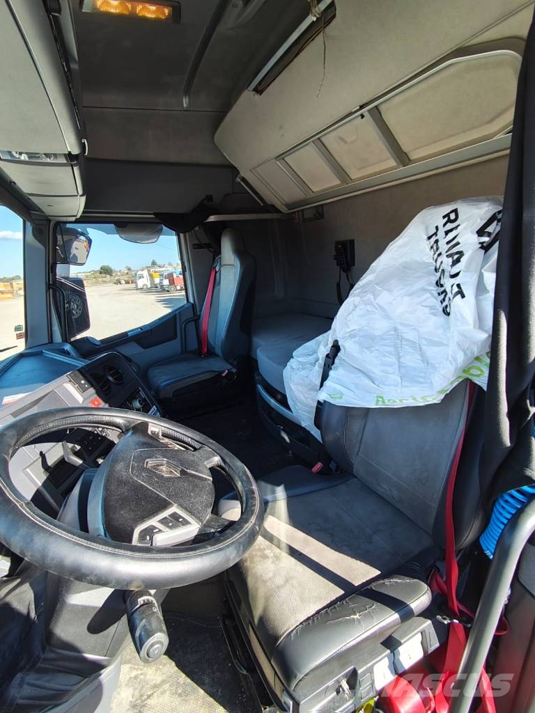 Renault T وحدات الجر