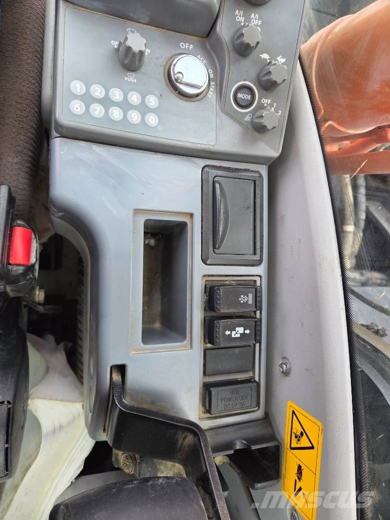 Hitachi ZX 210 LC-6, hydr quick coupler+ 1,3cm NEW bucket Rupsgraafmachines