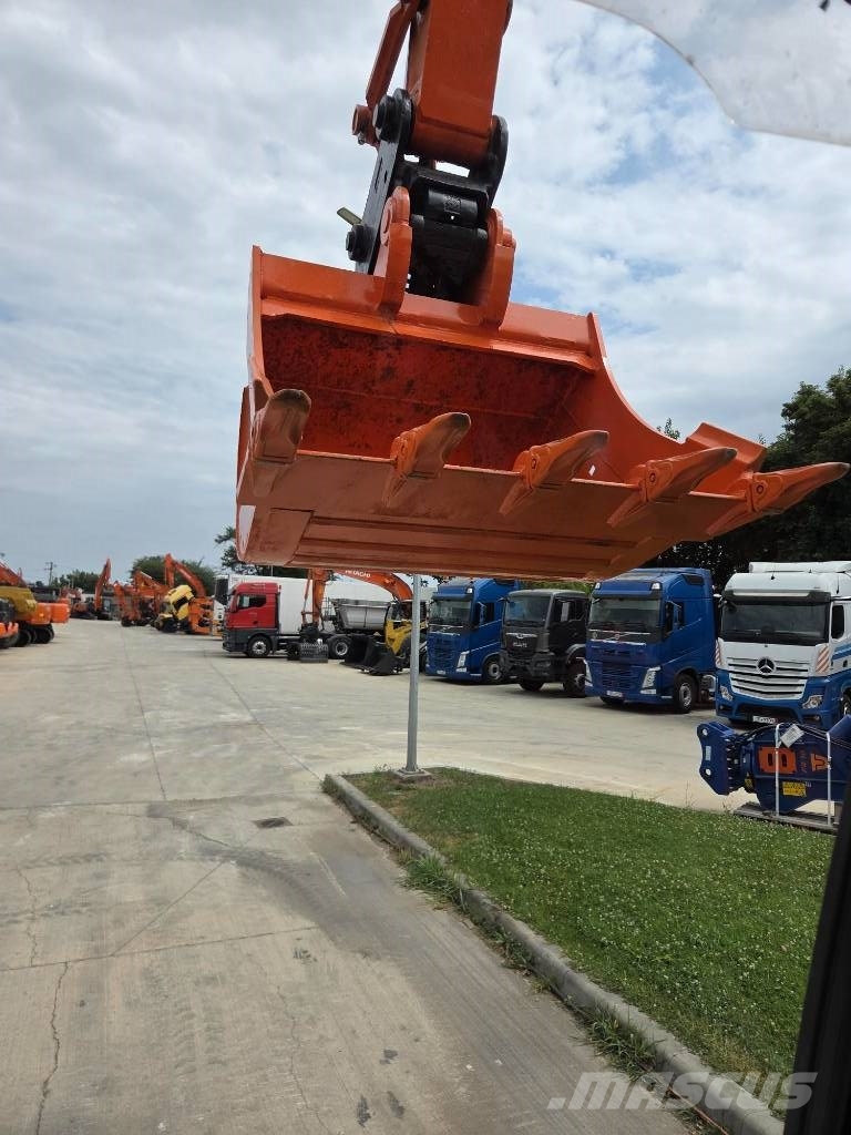 Hitachi ZX 210 LC-6, hydr quick coupler+ 1,3cm NEW bucket Rupsgraafmachines