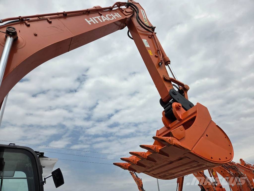 Hitachi ZX 210 LC-6, hydr quick coupler+ 1,3cm NEW bucket Rupsgraafmachines