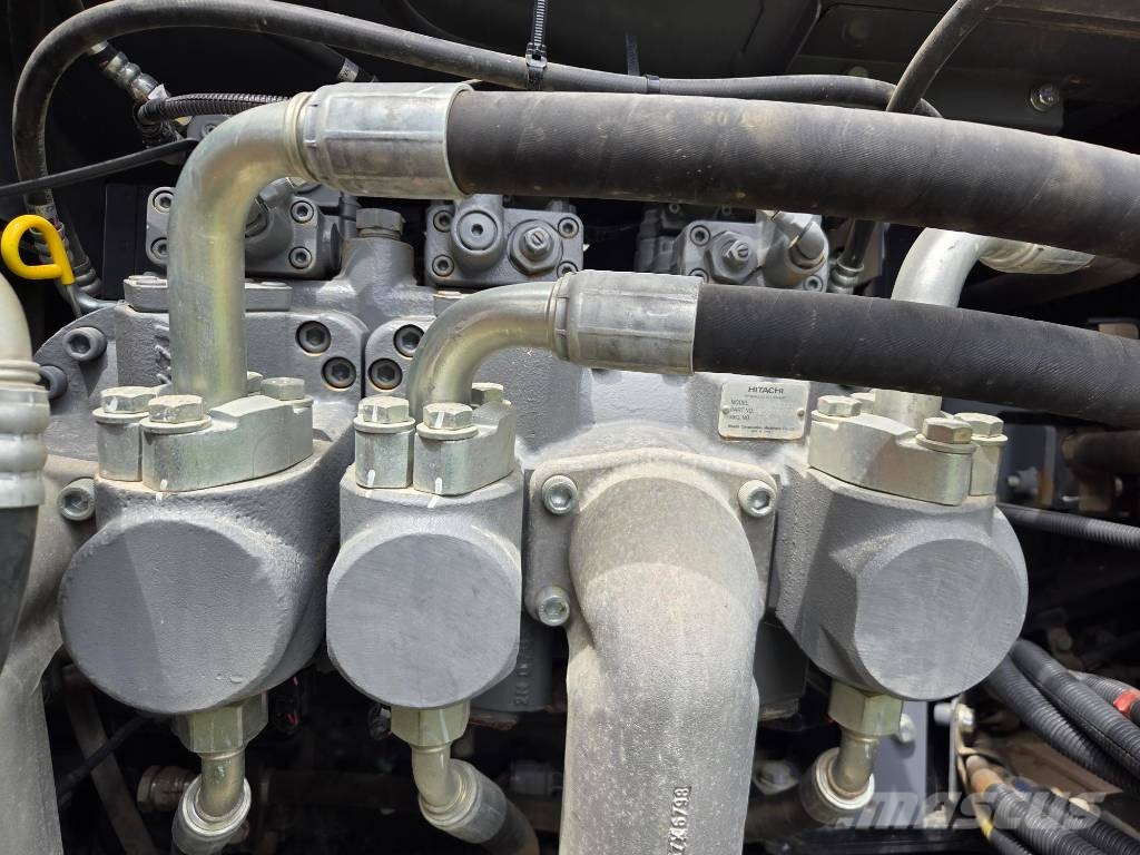 Hitachi ZX 210 LC-6, hydr quick coupler+ 1,3cm NEW bucket Rupsgraafmachines