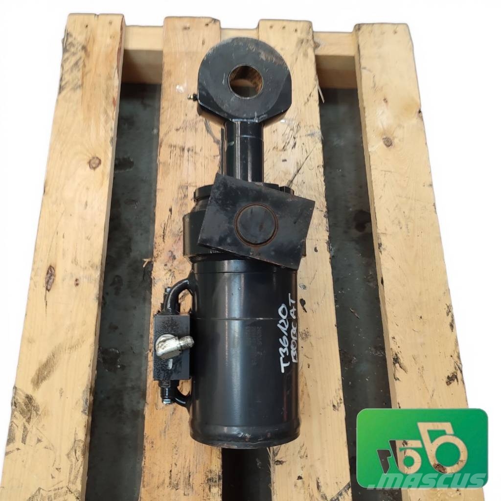 Bobcat T36.120SL Stabilization actuator for the Paw Suppo Chasís