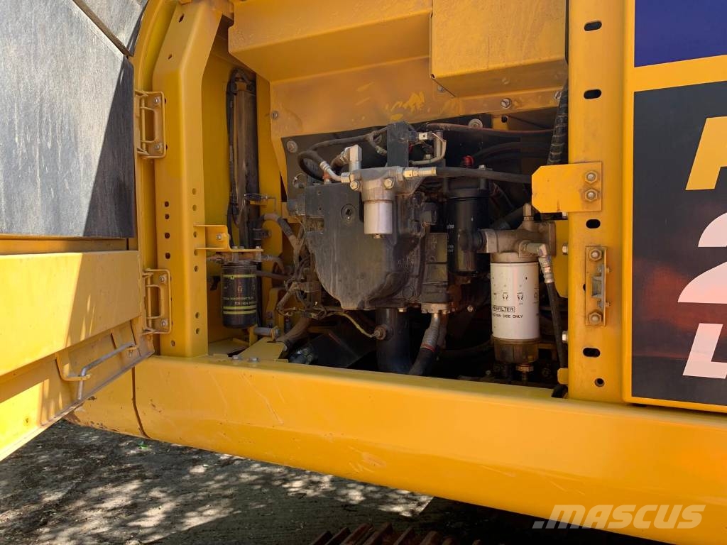 Komatsu PC210LC-11 Pásové rýpadlá