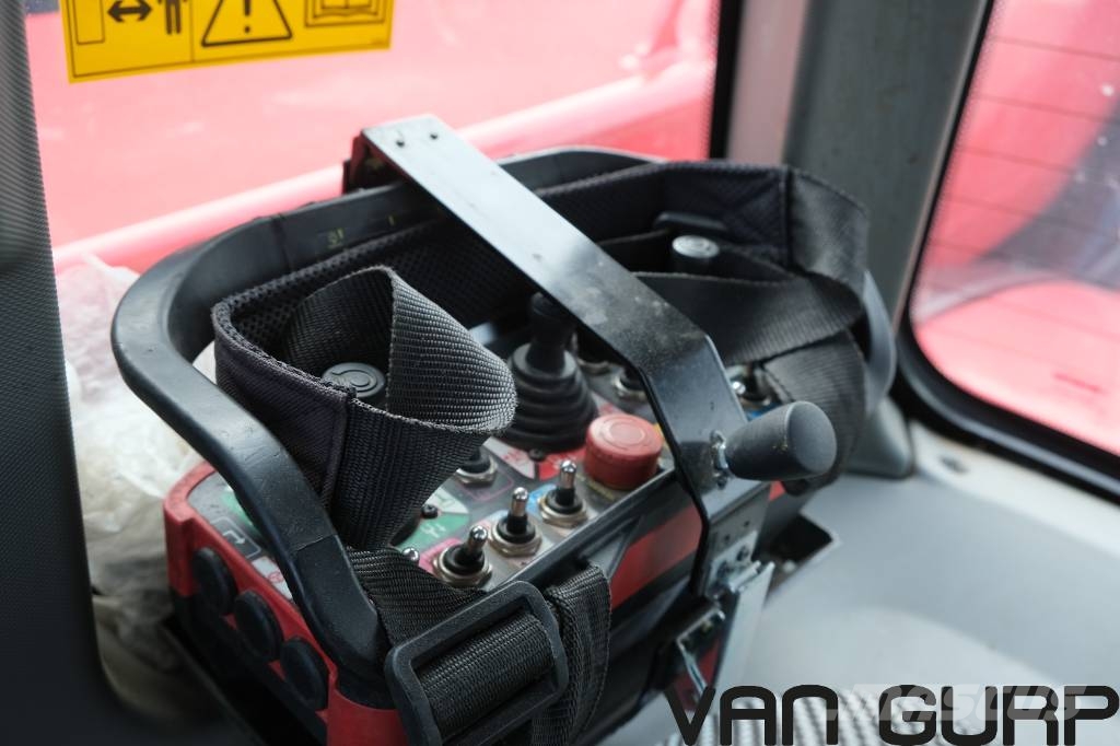 Manitou MRT 2260 | 2022 | 1069h | 40km/h | A/C | Telescopic handlers