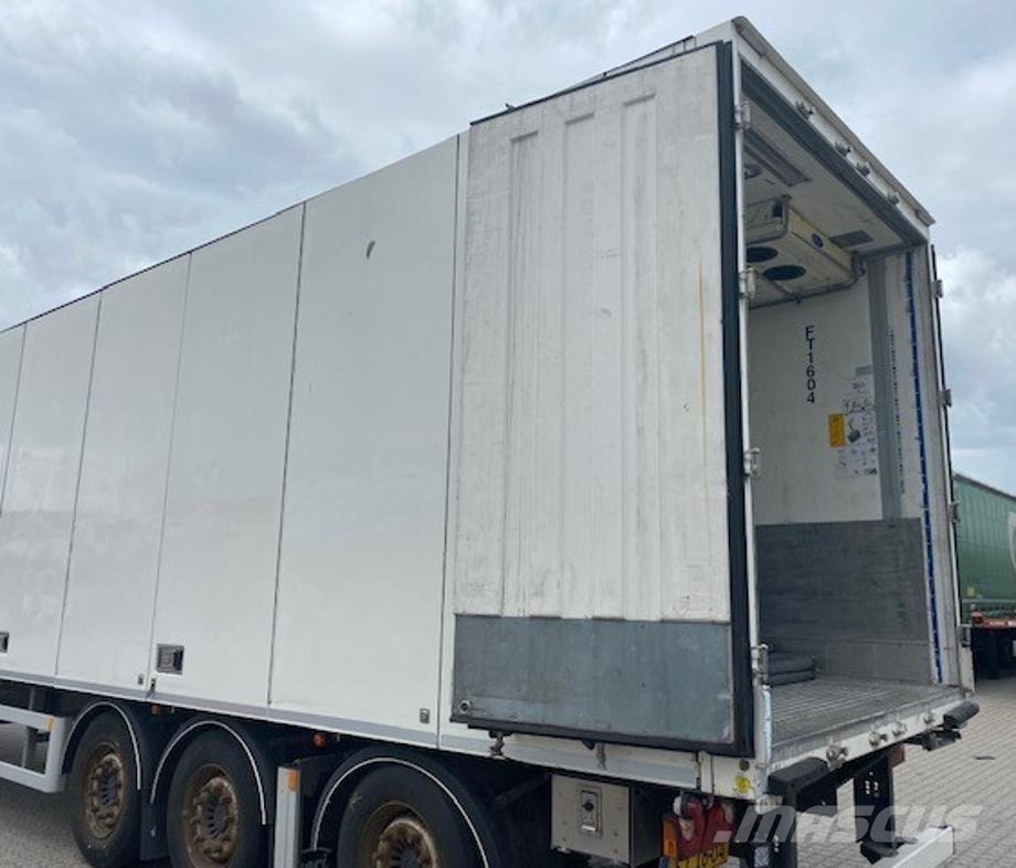 AB EKERI OY Trailer Reefer Full Side Opening - Dual C Puspriekabės su izoterminiu kėbulu