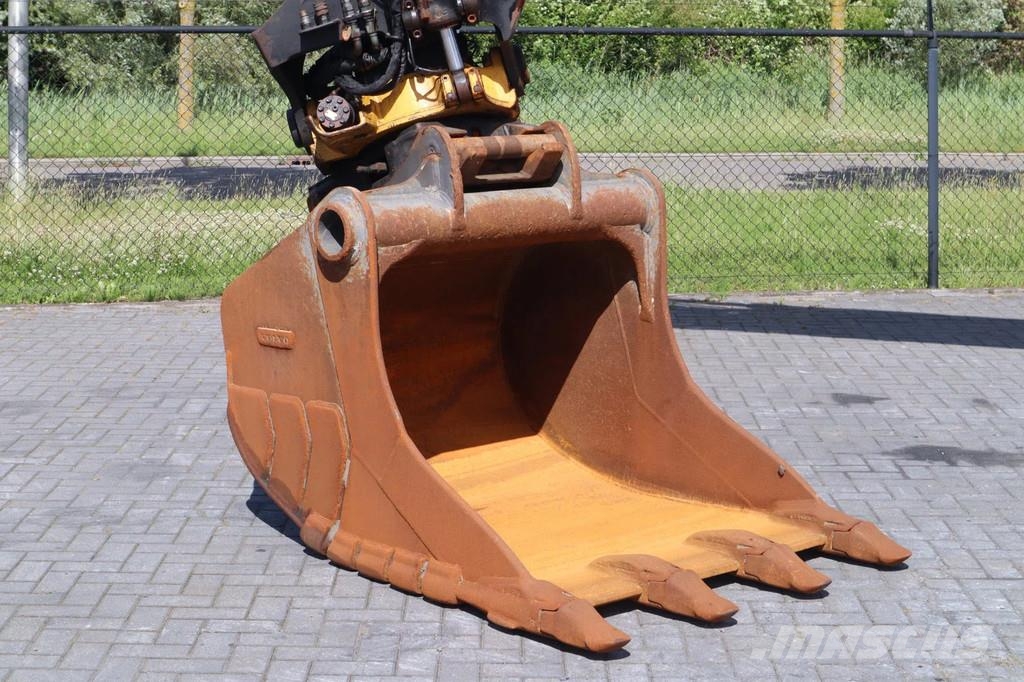 Volvo EC220E L EC220EL | EC 220 EL | TILT ROTATOR | BUCK Rupsgraafmachines