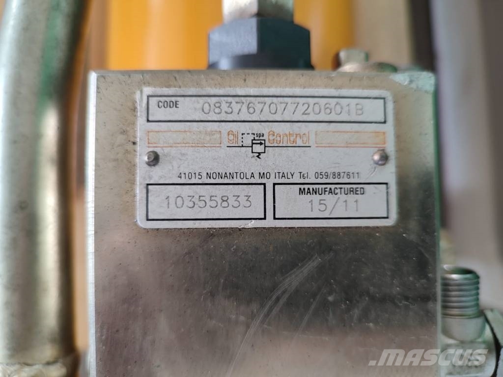 Liebherr Actuator lock 10355833 Liebherr A 900 C Hydraulics